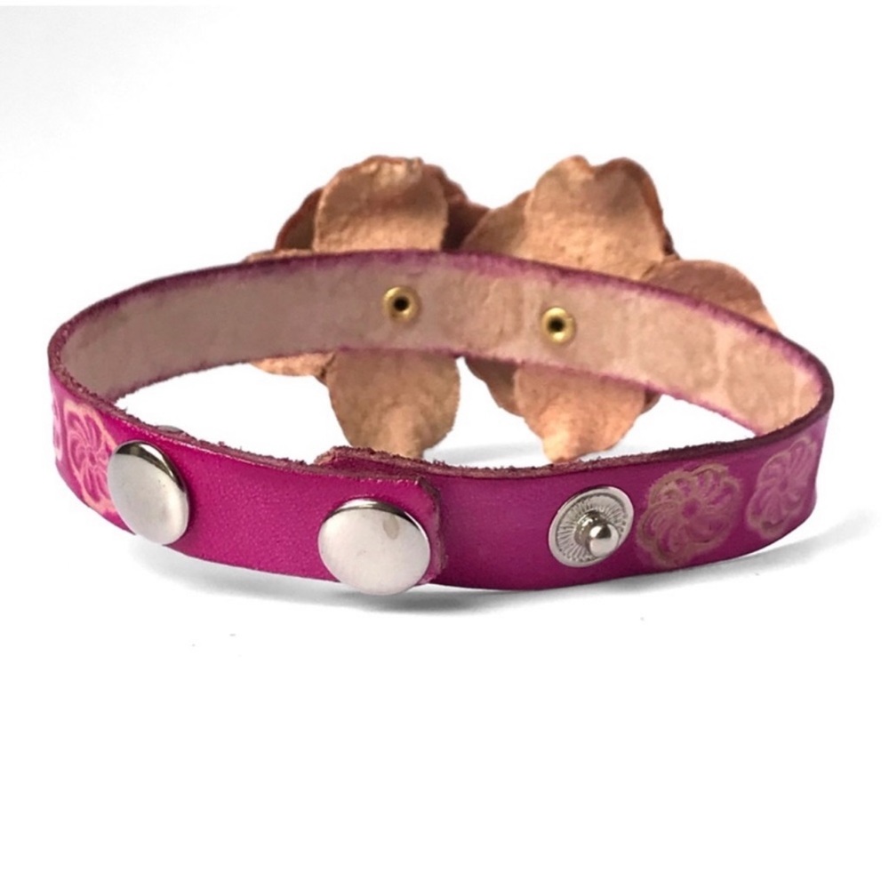 New Genuine Leather Handmade Handcrafted Flower Snap Bracelet - Picture 5 of 5